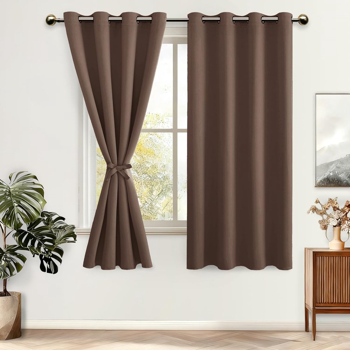 Set van 2 Verduisteringsgordijnen Oogjes met Gordijn Tiebacks, Gordijnen Kant en Klaar Effen Ondoorzichtig Geluiddempend Thermogordijn, 140x175 cm (B x H), Bruin