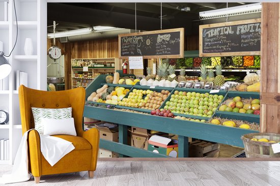 Behang - Fotobehang Fruit - Supermarkt - Krijtbord - Breedte 390 cm x hoogte 260 cm