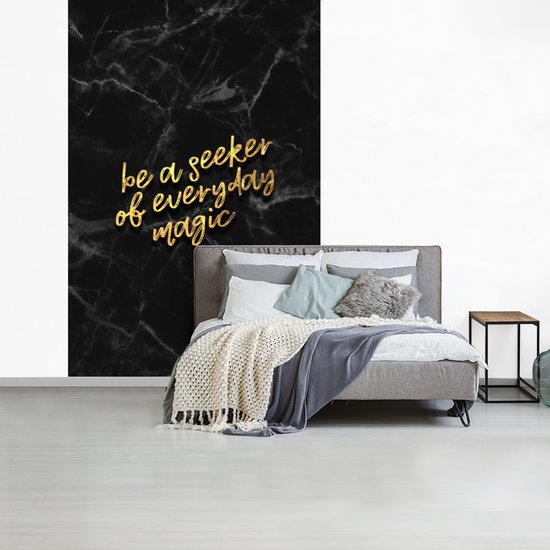 Behang - Fotobehang Quotes - Magic - Goud - Marmer - Breedte 195 cm x hoogte 300 cm