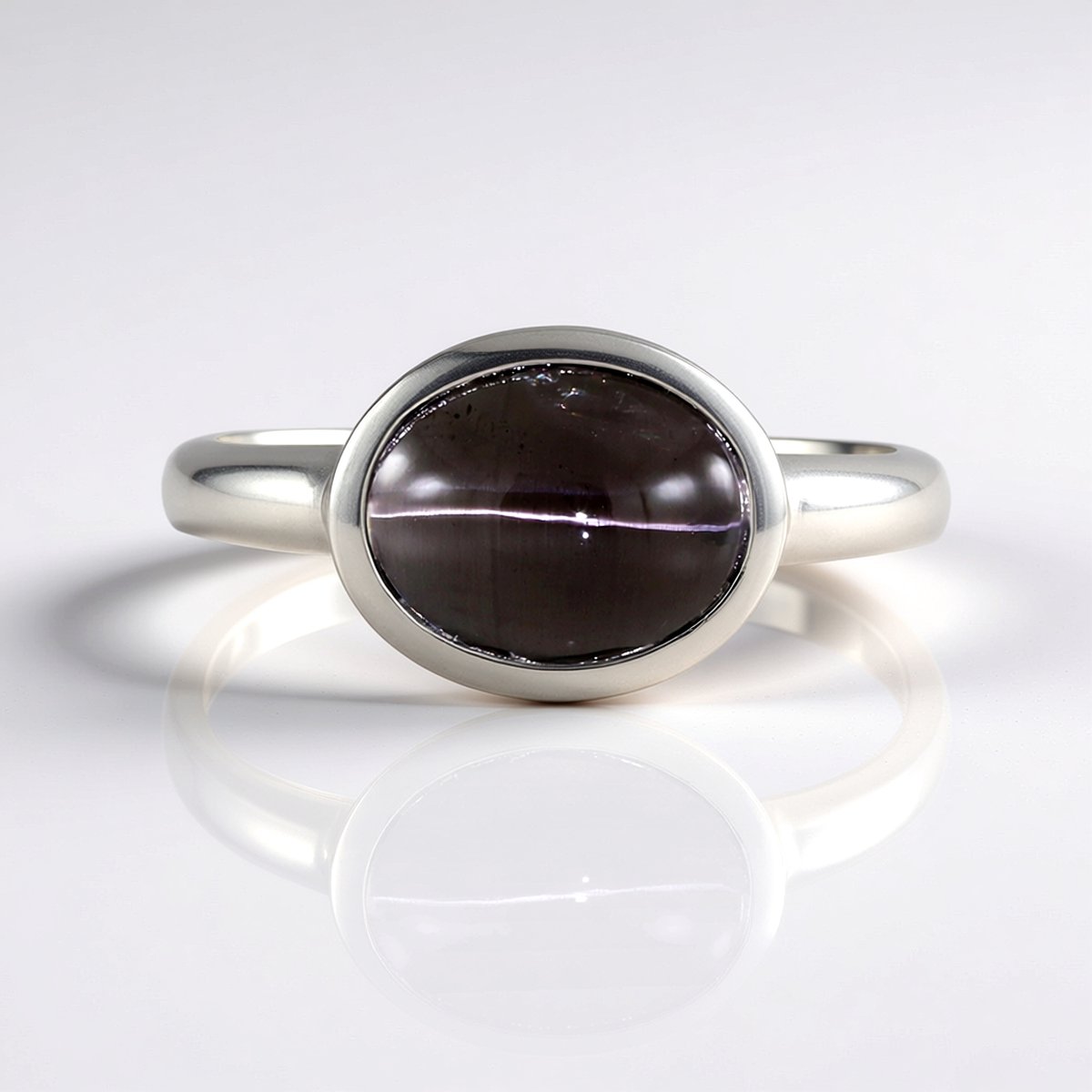 Cavill - Zilveren Ring - 925 Sterling Zilver Geplatineerd - Kattenoog Sillimaniet 2,745 Ct - Ovale Cabochon - Verstelbaar - Elegante Edelstenen Ring