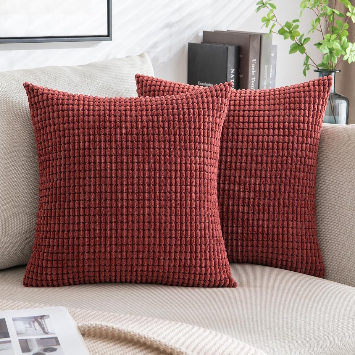 Zachte Corduroy Decoratieve Vierkante Kussenhoezen voor Bank en Slaapkamer, 18x18 Inch, 2 Stuks in Wijnrood - Perfect voor Comfort en Stijl