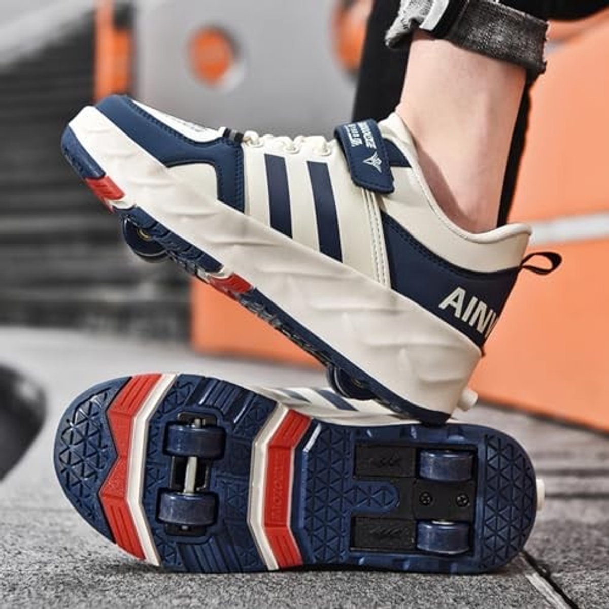 Skateboard Schoenen voor Kinderen en Volwassenen - Multifunctioneel met Wielen - Model CK8
