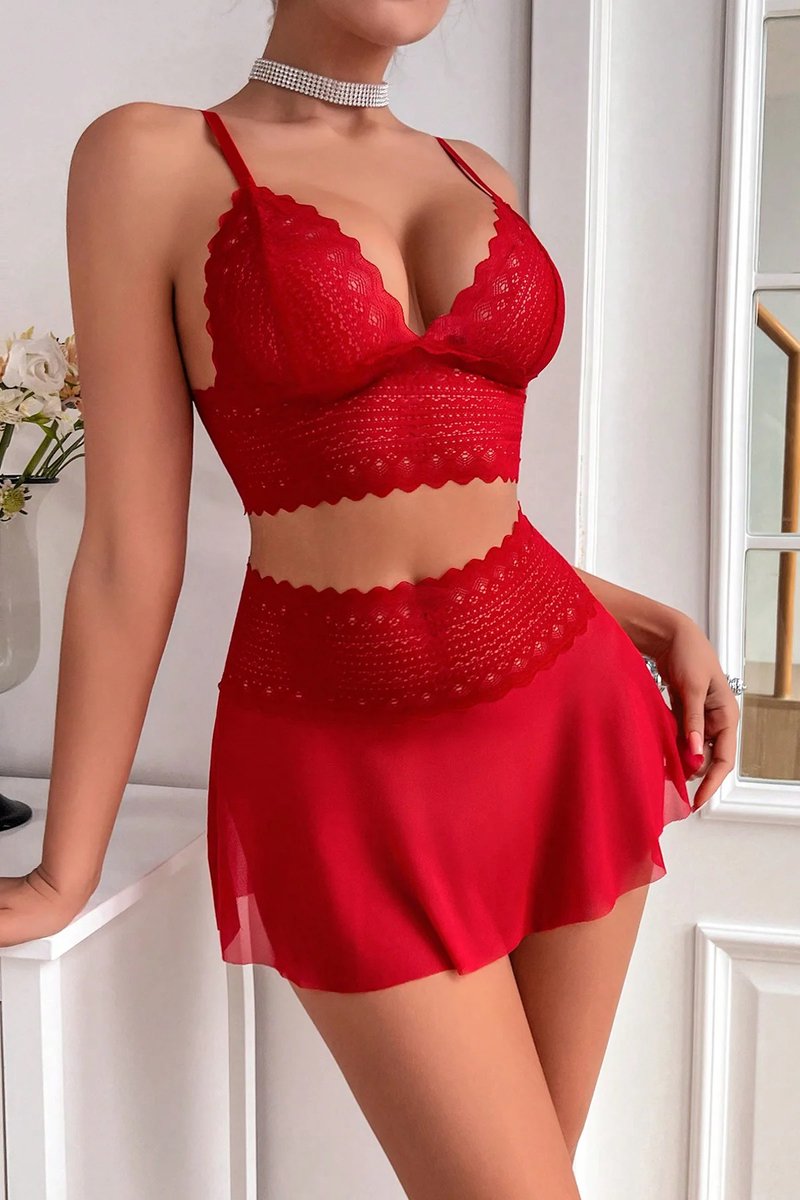 Rode Sexy Bustier Set Elegante Lingerie Maat S/M en L/XL