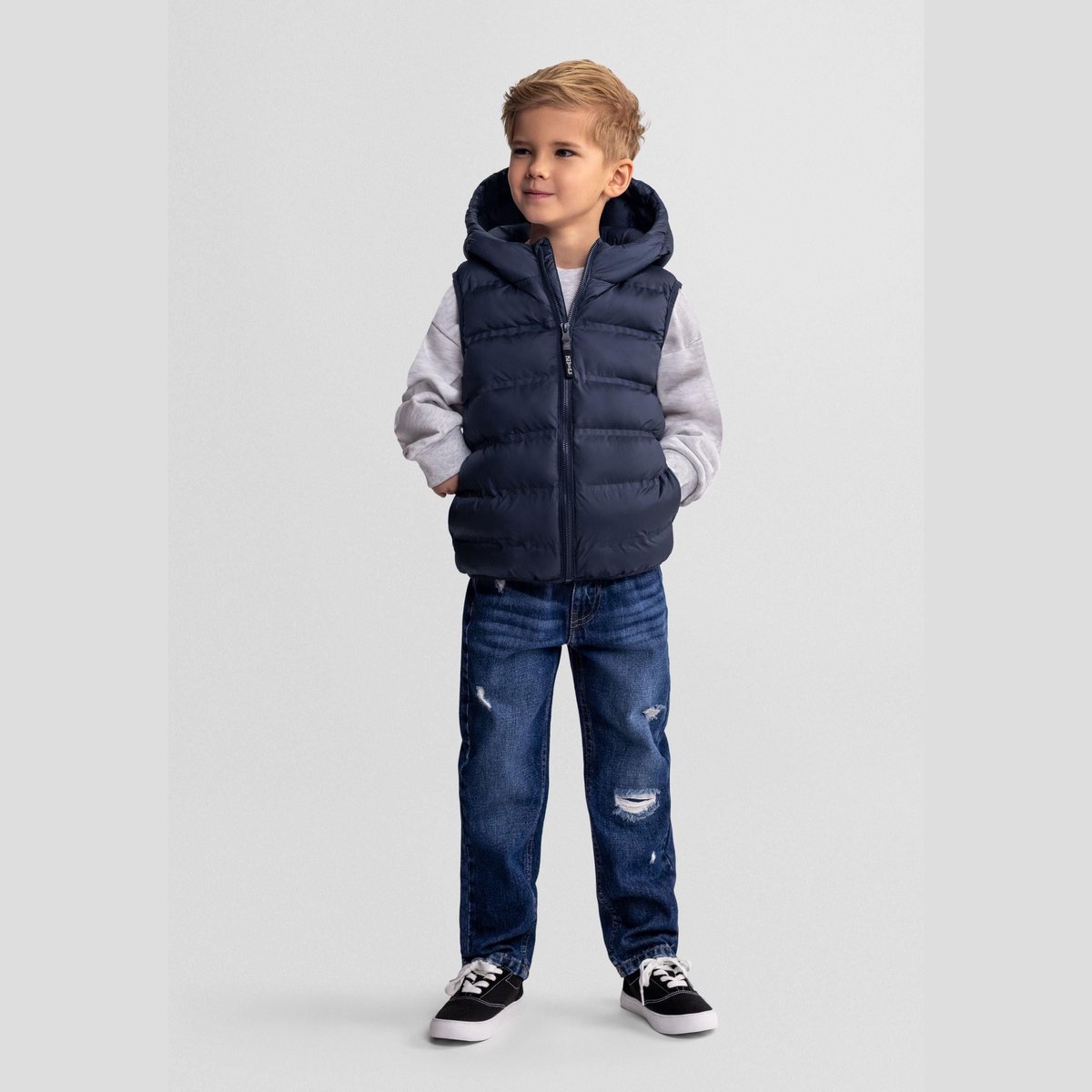 Minoti gewatteerde bodywarmer jongens met capuchon - gevoerd