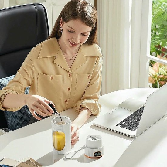 Draagbare Blender - Sapcentrifuge Mixermachine - Smoothies Maken - Snoerloos Ontwerp - USB-C Oplaadbaar - Zwart — afbeelding 4