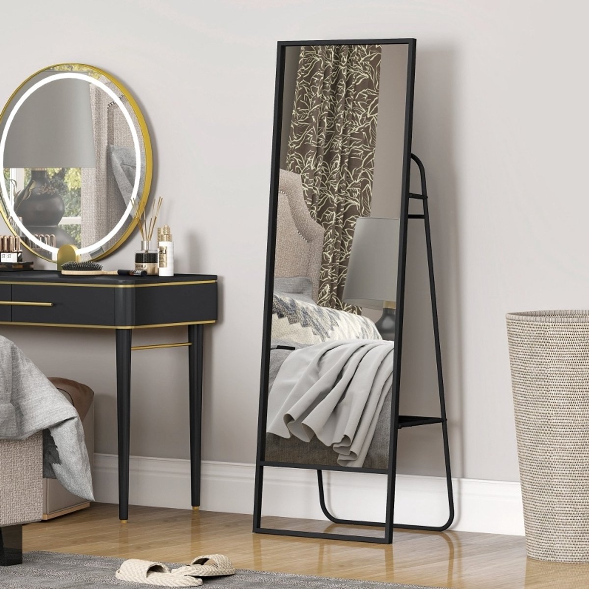 Staande Spiegel Industrieel Met Metalen Frame En Achterzijde Opbergrek 157 x 50 cm Zwart Voor Slaapkamer En Hal