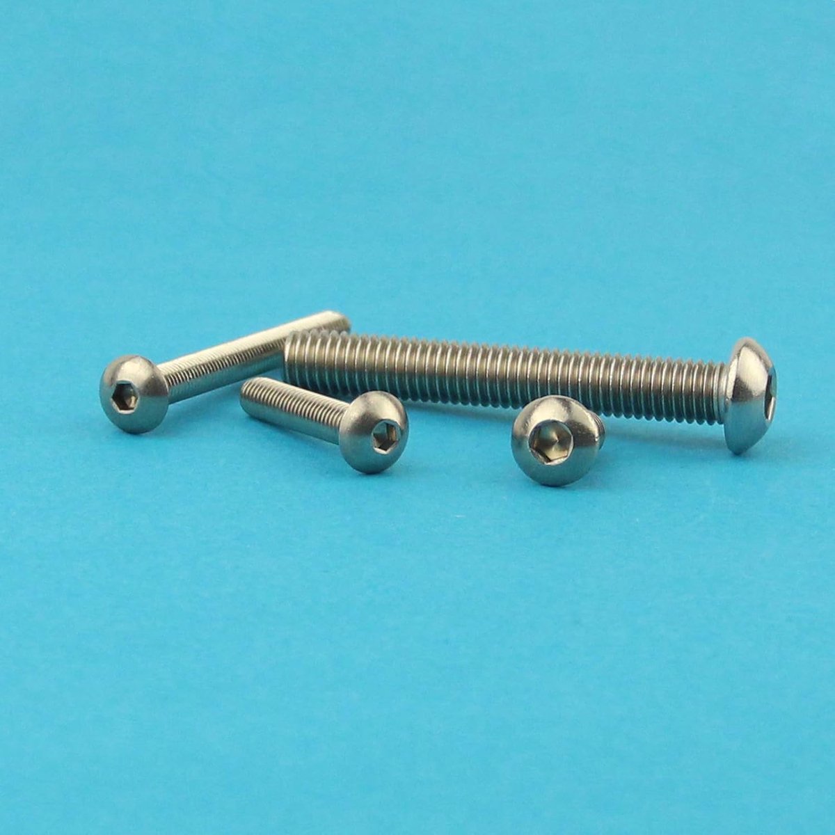 x 40 mm lenskopschroeven met binnenzeskant (10 stuks) - ISO 7380 lenskop schroeven met platte kop - schroefdraadschroeven - roestvrij staal A2 V2A - roestvrij staal