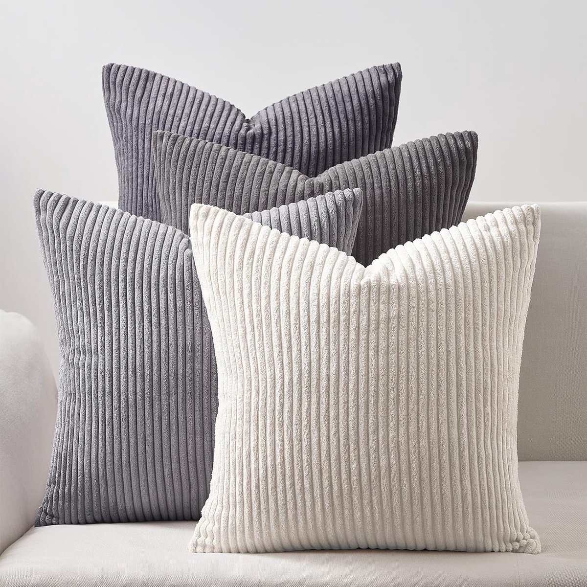 SnelShoppen - Set van 4 Grijze Corduroy Kussenhoezen 45x45cm - Decoratieve Kussenslopen voor Sofa, Slaapkamer, Woonkamer, Balkon en Kinderen - Fluffy