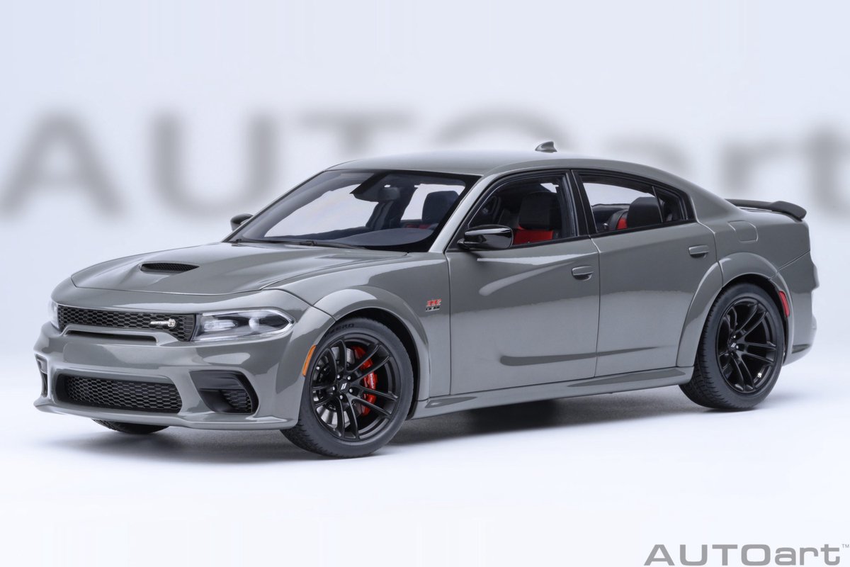 Dodge Charger Scat Pack Widebody modelauto 1:18 AutoArt 71756