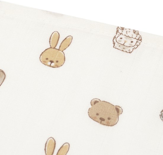 Witte hydrofiele doek met beige en blauwe dierenprints zoals konijnen, beren, olifanten en nijlpaarden.