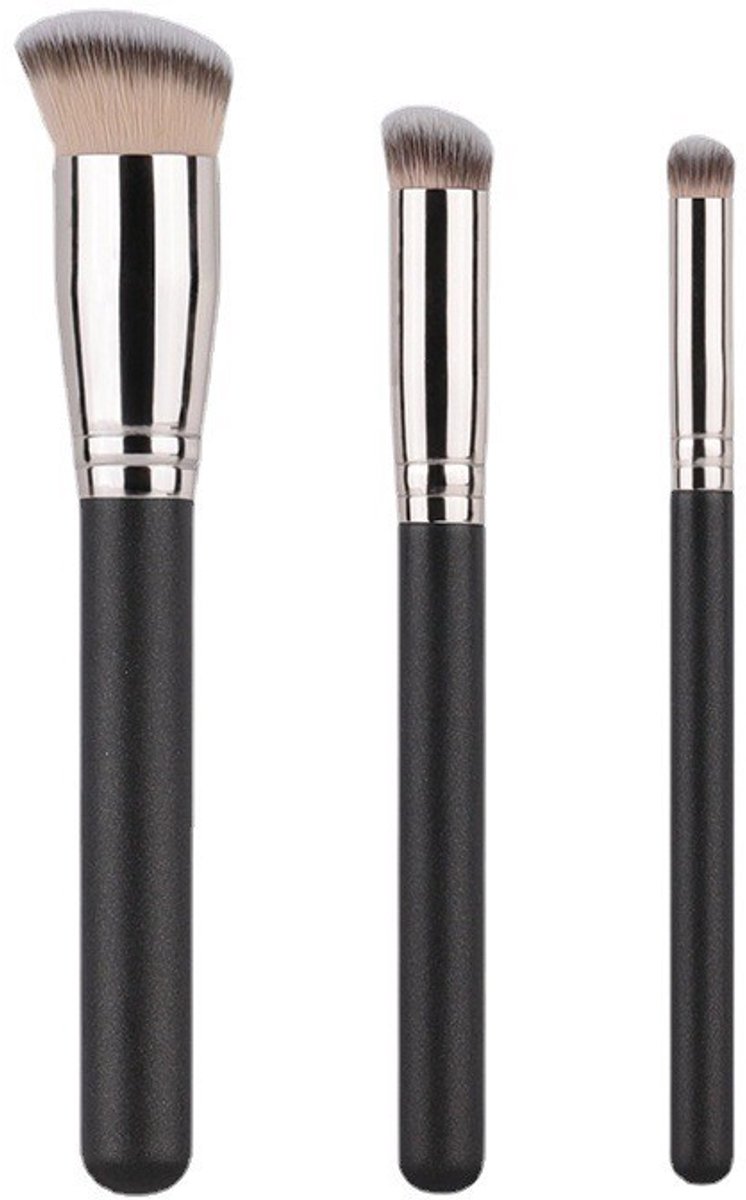 Make-upkwastenset (3-delig): poederkwast en concealerkwast. Perfect voor elke look; geschikt voor vloeibare producten, crèmes, modelleringspoeder en blush.