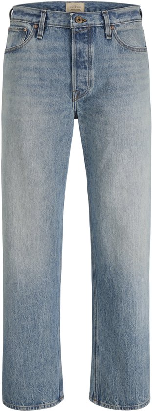 Voorkant van een lichtblauwe, wijdvallende jeans met knopen en Jack & Jones logo.