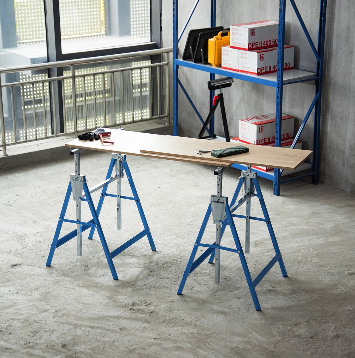 REDOM - Steunbok - hoogteverstelbaar - opvouwbaar - 200 kg belastbaar - voor renovatie en reparatie - staal - Blauw - 68 x 58 x 80-130 cm