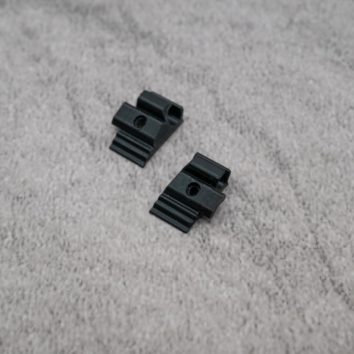 eindkappen set 2 stuks zwart compatibel met kederlijst sierlijst eindstuk voor caravans compatibel met Tabbert (zwart)