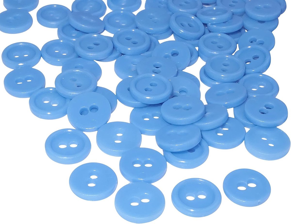 - C56314 - Set van 100 ronde knoppen Ø11,5x2,2 mm met 2 gaten - pastel blauwe kleur - van kunststof - diameter van de opening 2 mm