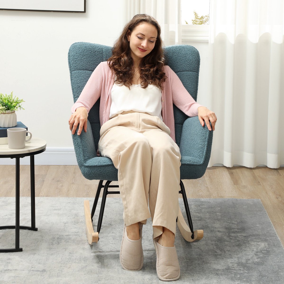 OKWISH Schommelstoel 71 x 98 x 101 cm - Zachte Schommelfunctie Met Armleuningen - Gepolsterde Fauteuil Voor Woonkamer Of Slaapkamer - Polyester - Lichtblauw Light Blue