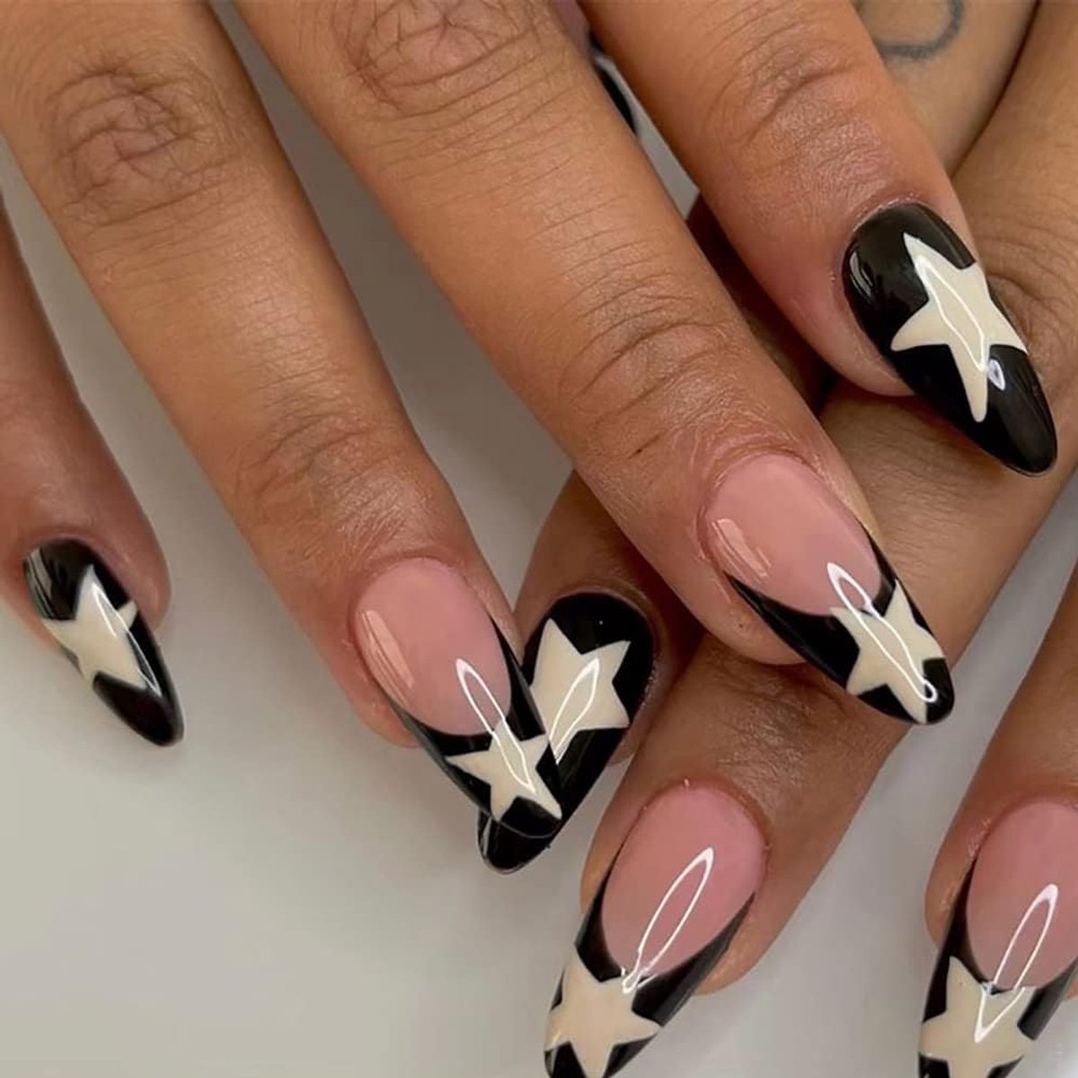 24 stuks witte ster ribbelnagels valse acrylprint op nagels, grappige nek-roze valse nagels, volledige afdekking, nagels voor vrouwen en meisjes (A)