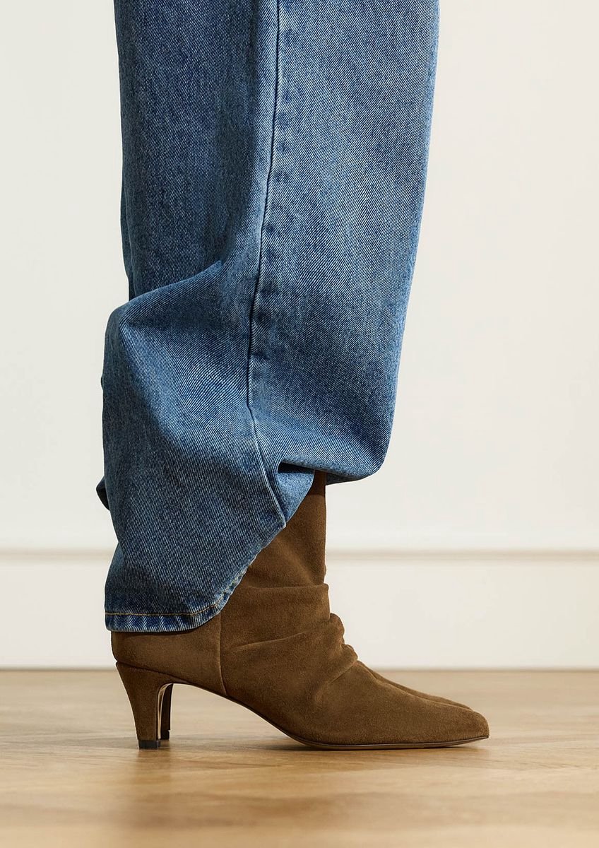 Manfield - Dames - Bruine suède slouchy enkellaarsjes - Maat 37