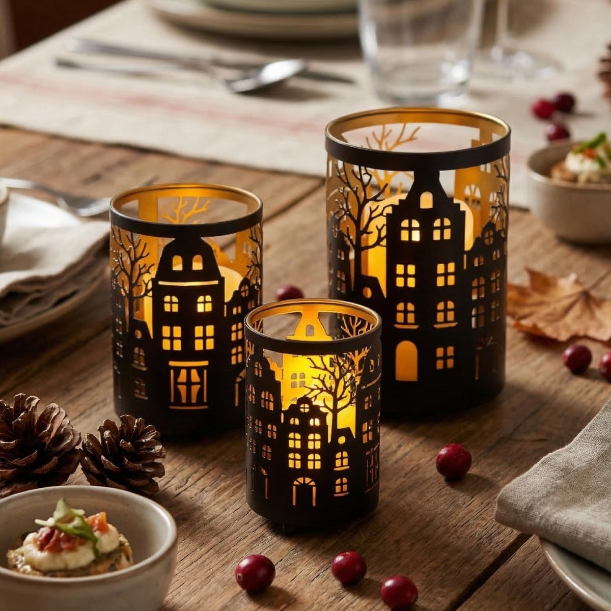 SnelShoppen - Set van 3 Metalen Kaarsen Lanterns, Decoratieve Theelichthouders met Uitsnedes van Huis en Boom, Windlichten voor Binnen en Buiten Decor