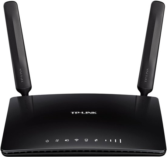 Zwarte TP-Link 4G router met twee verstelbare antennes en LED-indicatoren.