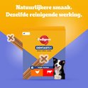 Doos Pedigree Dentastix Daily Oral Care en kauwstaven. "Natuurlijkere smaak. Dezelfde reinigende werking."