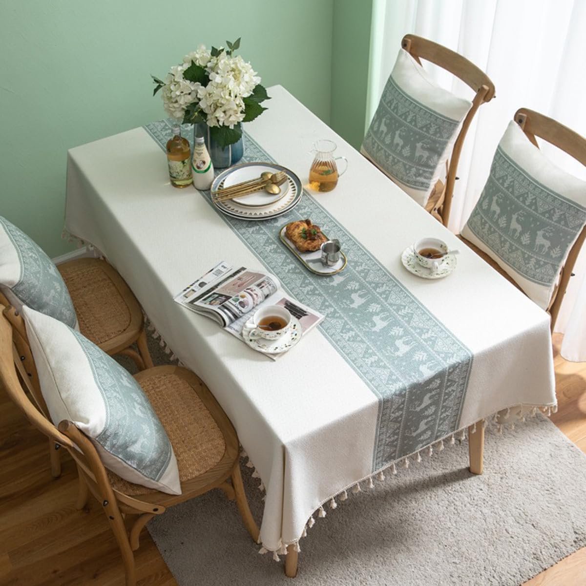 Tafelkleed Katoen Linnen - Keukentextiel Decoratie - Eettafel Beschermen - Machinewasbaar Franjes - 140 x 240 cm - Beige