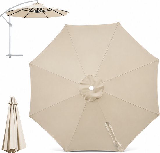 Collage van een beige parasol, een gesloten beige parasol en een beige parasol met gebogen steel.