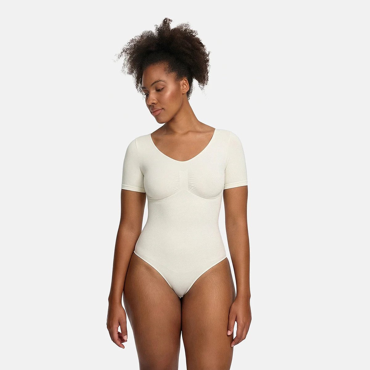 cfab by creamy fabrics Creamy Fabrics - T-Shirt Sculpting Shapewear Bodysuit Met Slip - Anti-Zweet - Ultra Zacht - Comfortabel - Sculptend - Perfecte Pasvorm - Wit - M