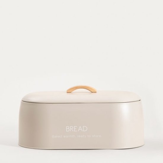 Boîte à pain métallique de couleur crème avec une poignée en bois.