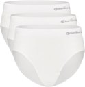 Set van drie witte naadloze slips van Bamboo Basics met logo op de tailleband.