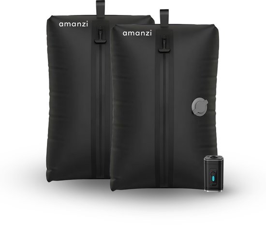 Twee zwarte Amanzi vacuümzakken met een kleine, zwarte elektrische pomp ernaast.