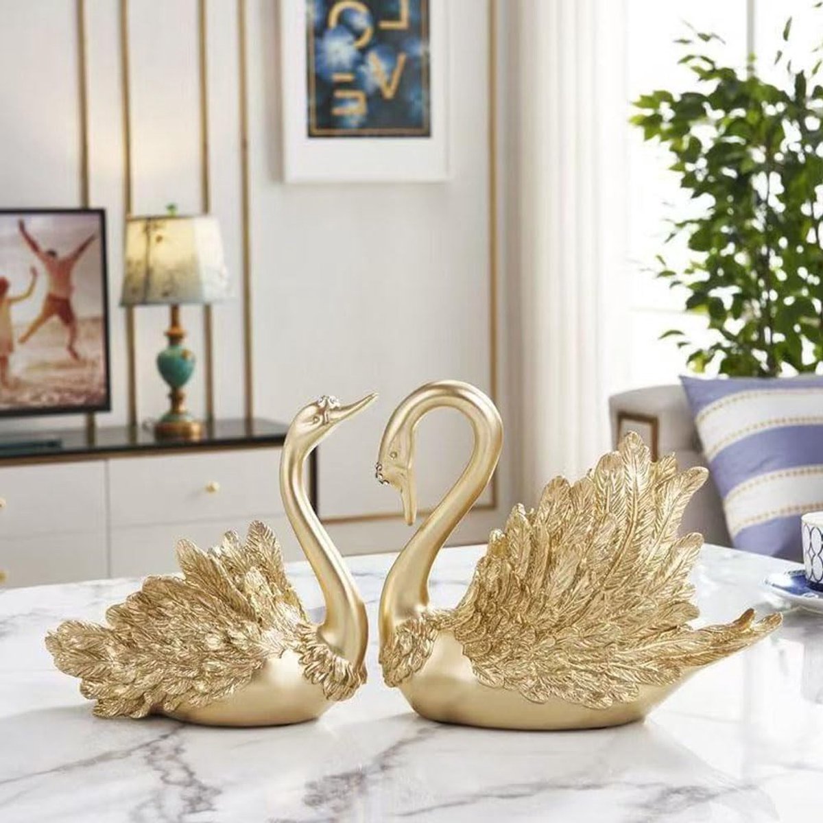 Elegante Zwanen Beeldjes Set van 2 - Decoratieve Ornamenten voor Thuis, Kantoor en Interieur (Goud)
