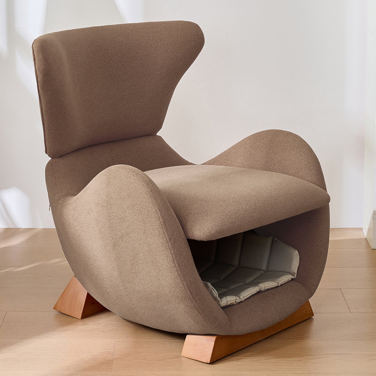 MODENUIT Loungestoel 66 x 69 x 76 cm - Met Geïntegreerde Huisdierenholte - Voor Woonkamer - Stof Hout - Bruin