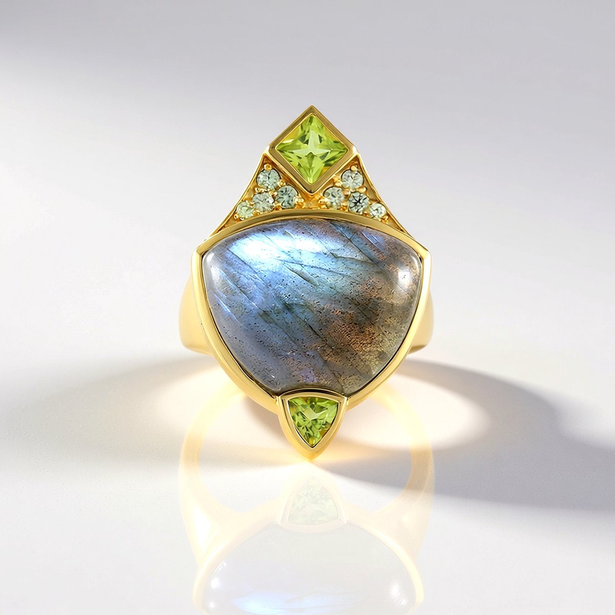 Cavill - Elegante damesring 925 Sterling Zilver Verguld - 10,35 ct groene Minary Labradoriet - Peridoot & groene saffier - Handgemaakt