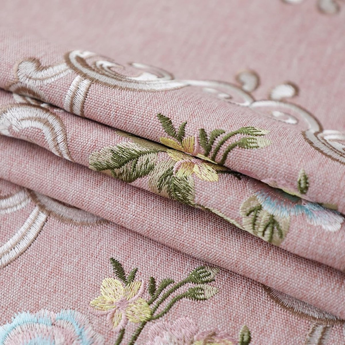 Tafelkleed - Decoratieve stof - Tafel aankleden - Geborduurde bloem - 140 x 200 cm - Roze