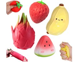Fruit Squishy Stressballen 4 stuks - Aardbei, banaan, watermeloen en drakenfruit - Zacht fidget toys voor stressverlichting - Leuk cadeau voor tieners en volwassenen