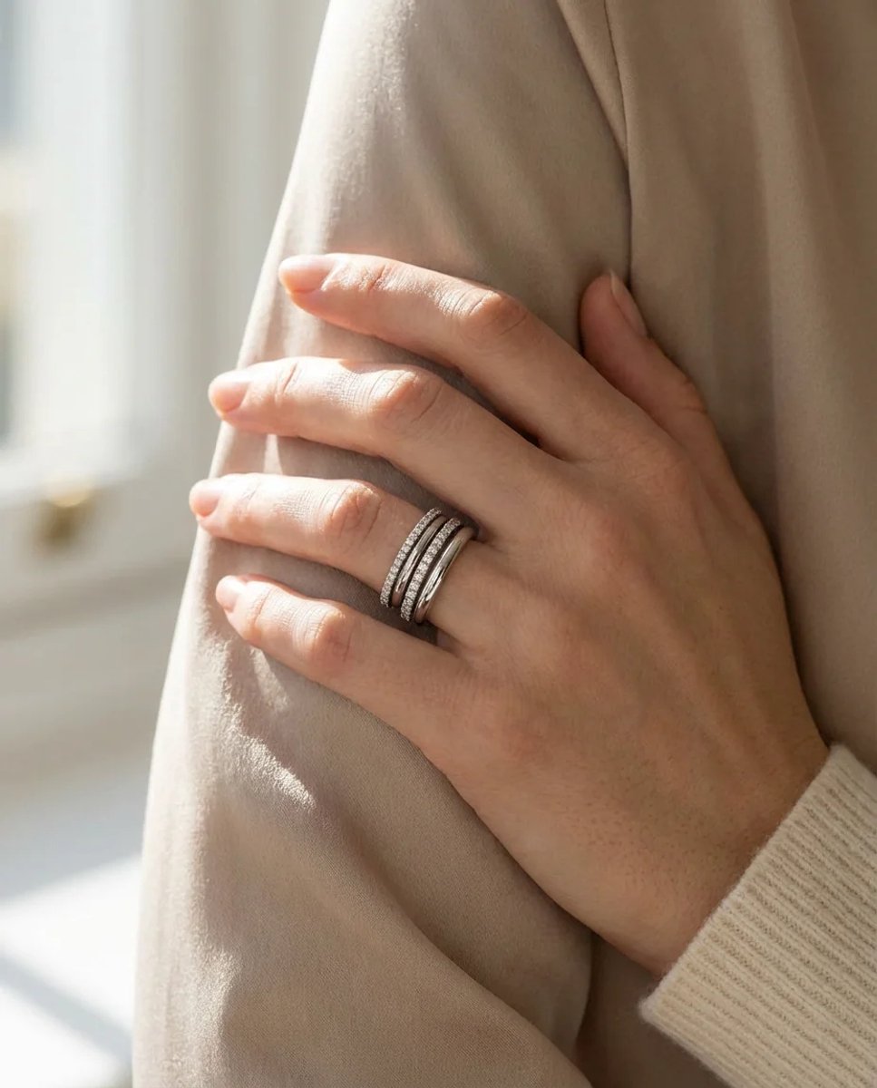 Dorvina Messing Zilverkleurig Zirkonia 4'Lu Dames Ring Sieraad
