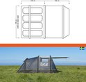 Afmetingen van de tent: 220 cm breedte slaapgedeelte, 235 cm breedte leefgedeelte, 270 cm diepte.