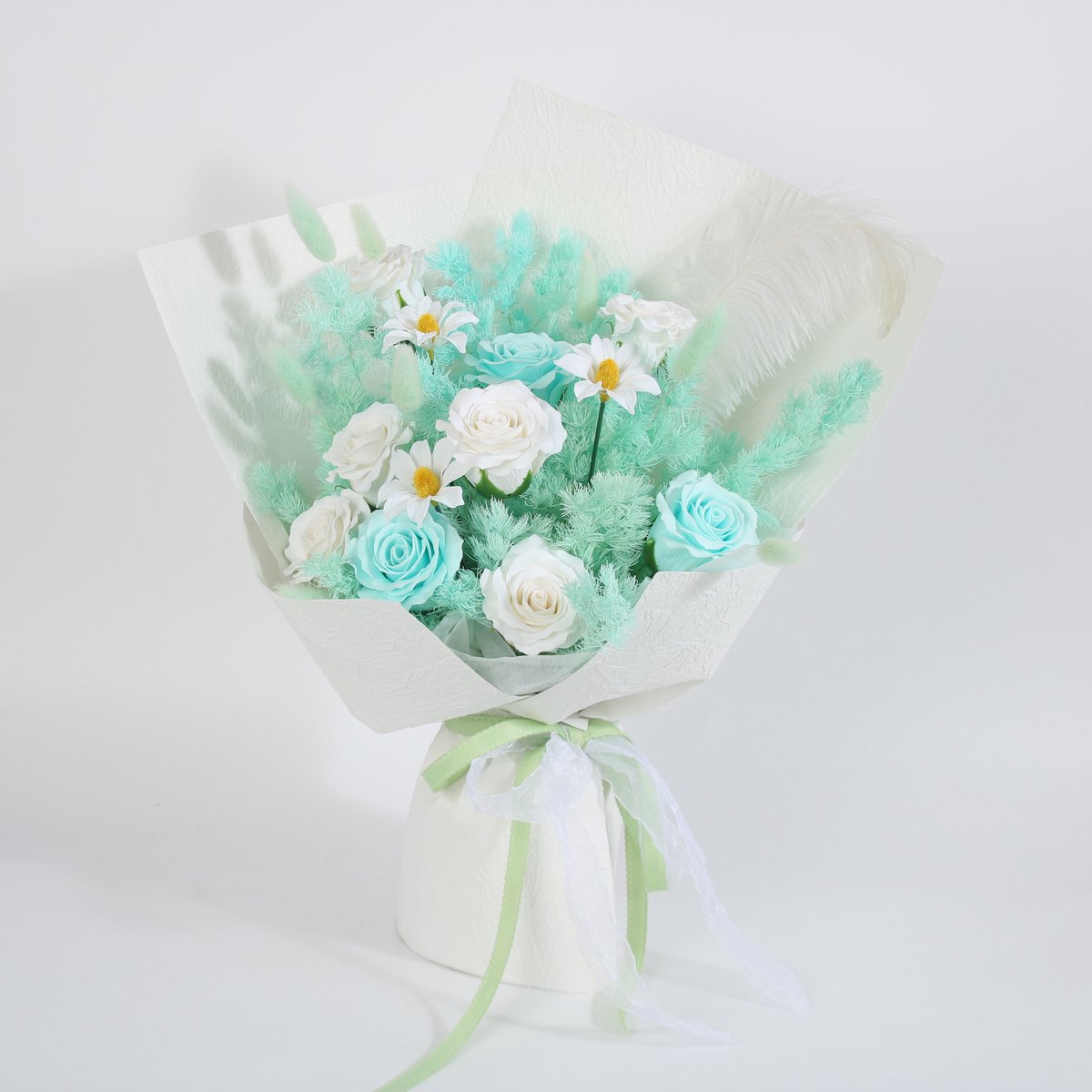 La Roselle Amsterdam Luxe Mintgroen & Wit Kunstrozen Boeket met Margrieten en Pampasgras – Decoratief Bloemenboeket – Cadeau