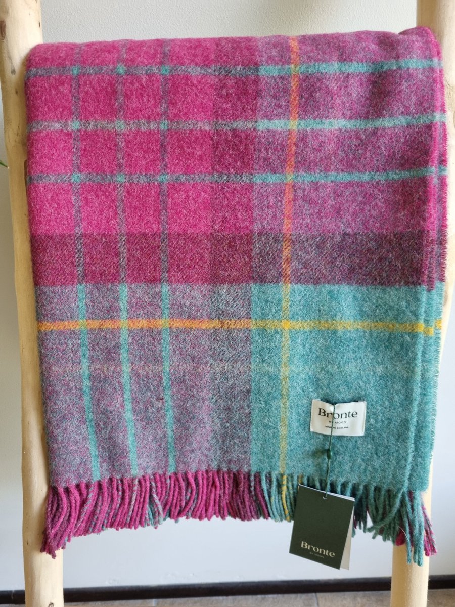 Bronte by Moon Wollen Plaid - SALTBURN Mint (Merino) 140x185cm - Bronte x Plaids.shop Multi-Color, Roze