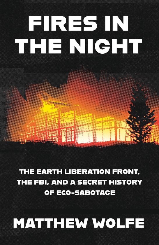 Boek kaft met de titel "FIRES IN THE NIGHT" en een afbeelding van een brandend gebouw.
