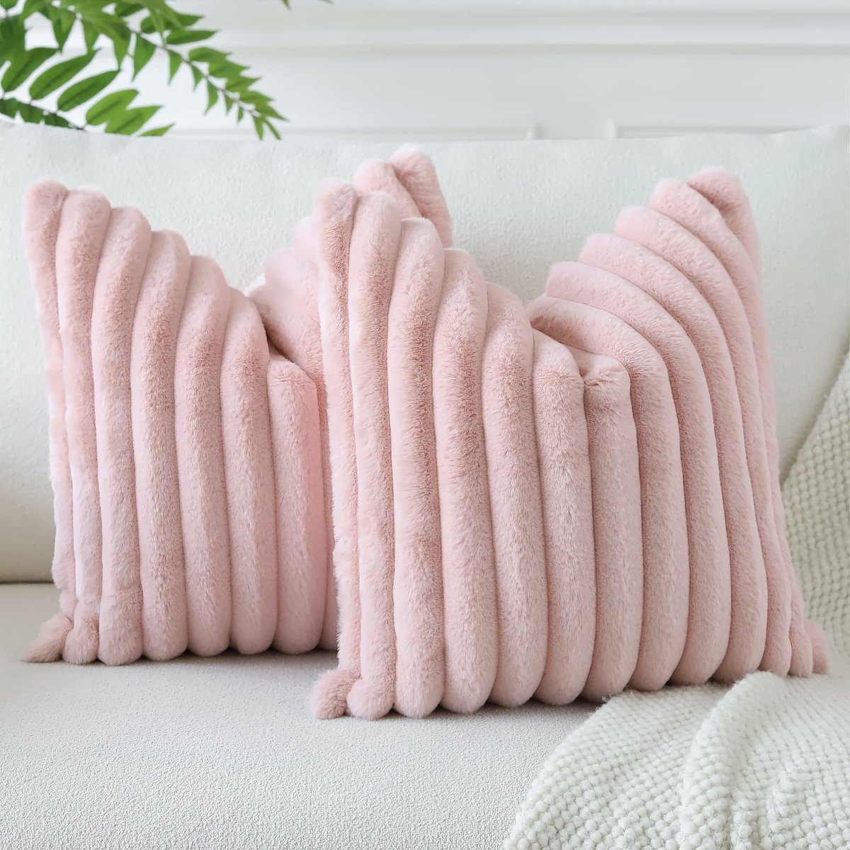 Dailygoods - Dailygoody - Fluwelen Kussenhoezen - Sierkussens Set van 2 - Comfortabel en Duurzaam - 40 x 40 cm - Kunstbont - Decoratieve Kussenovertrekken - Geschi...