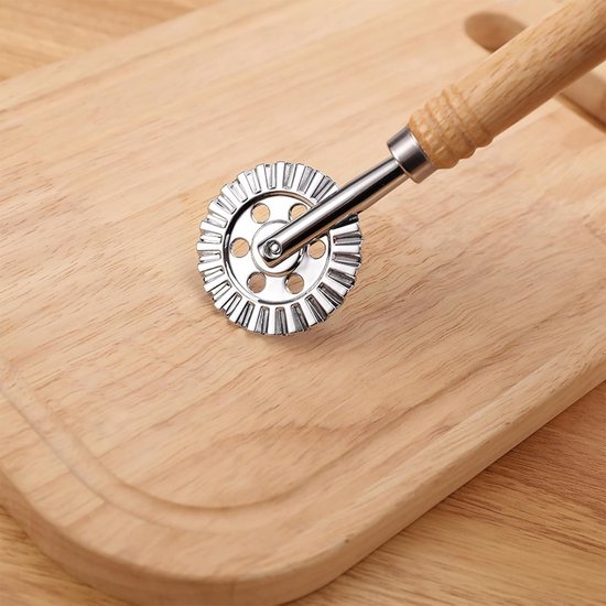 SnelShoppen - 2PCS Pasta Snijwiel Ravioli Snijwiel Met Roller Pizza Snijwiel Dumpling Kant Maken Zink Legering Noodle Snijder Voor Keuken van Snelshoppen — afbeelding 2