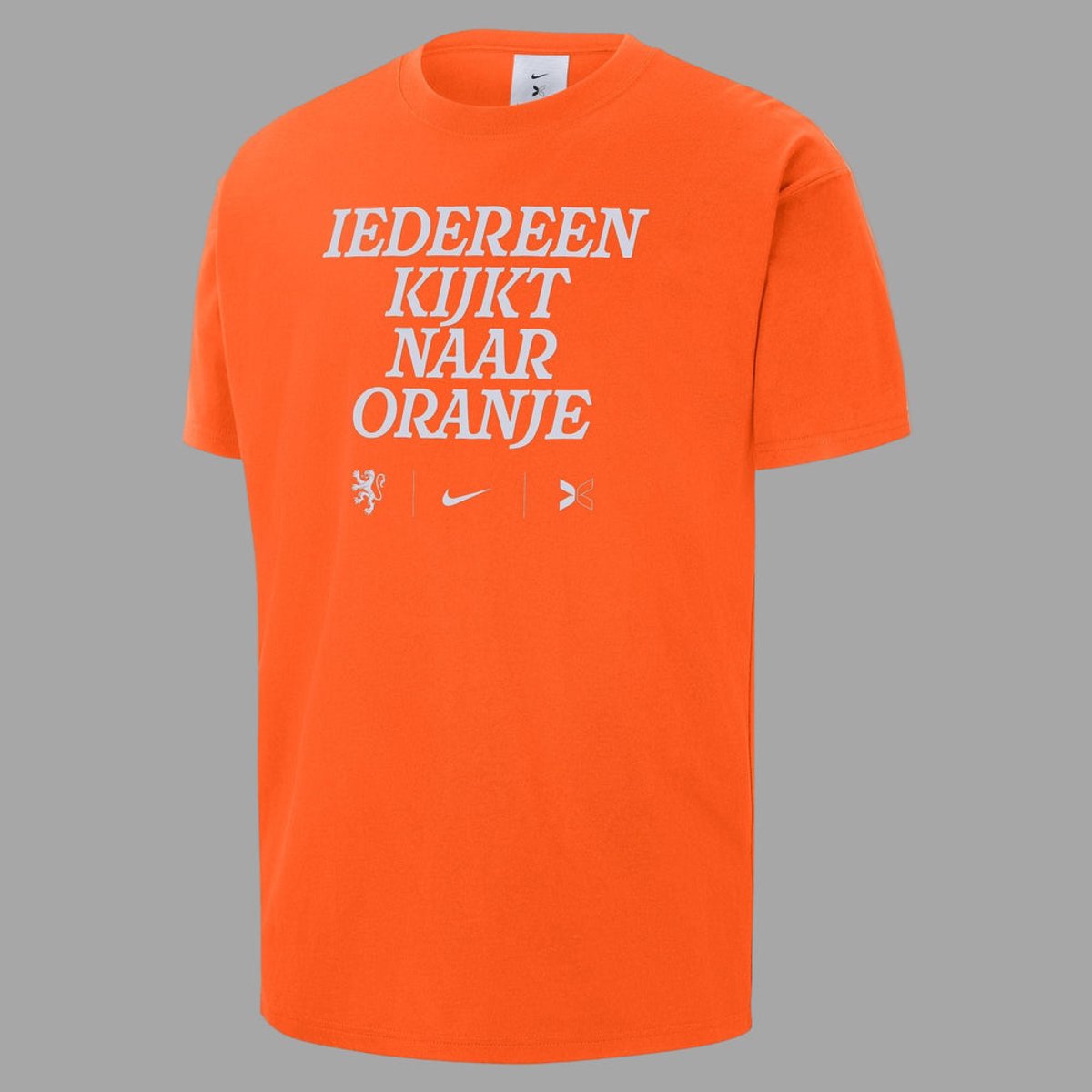 Nike x TOGETHXR Everyone Watches Sports Netherlands T-shirt – Safety – Lifestyle Oranje