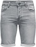 Grijze denim shorts met omgeslagen broekspijpen en lichte wassing. Gedetailleerde stiksels.