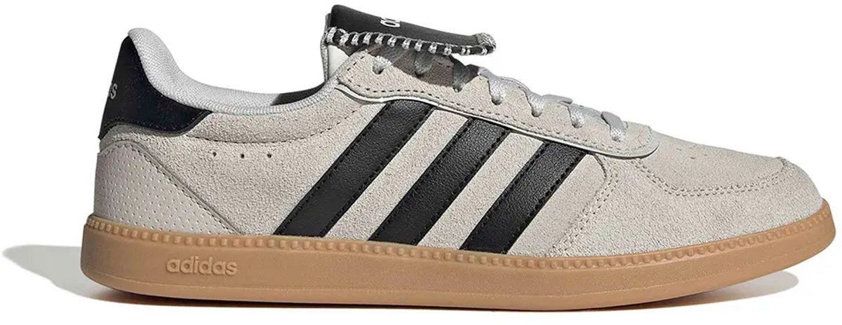 Grey One / Core Black / Gum 3