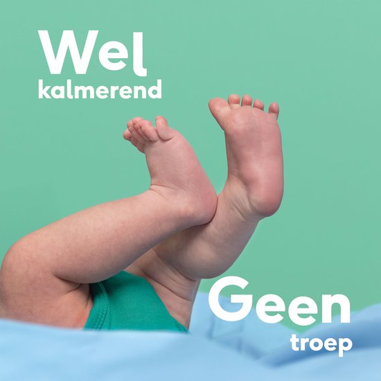 Babybeentjes en -voetjes in de lucht tegen een turquoise achtergrond. Tekst: 'Wel kalmerend', 'Geen troep'.