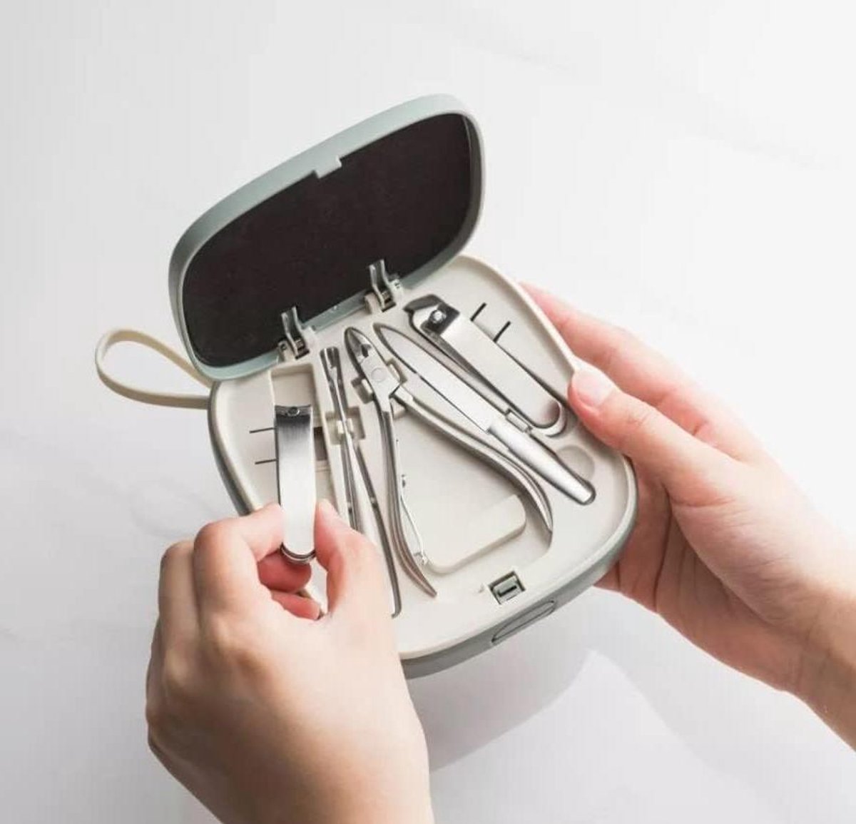 Nagelknipper set - Manicure tools - Persoonlijke verzorging - Roestvrij staal - 9-delig - Zilver