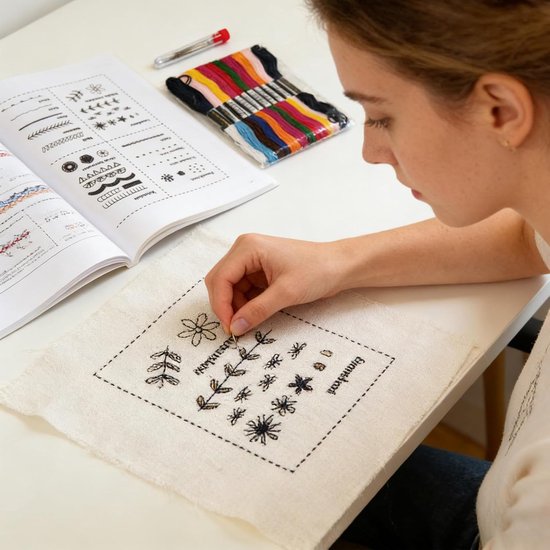 Borduurboek Set - Handleiding Quilten - Creatief Leren - Stapsgewijze Instructies - 16 x 24 cm - Niet Gespecificeerd — afbeelding 2