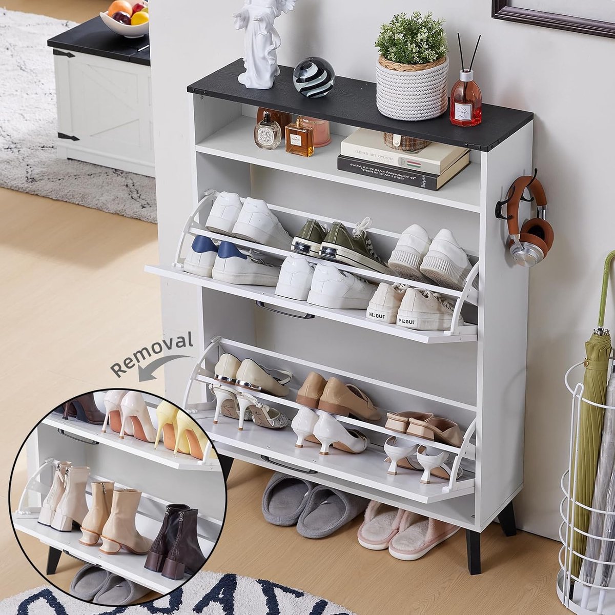 Schoenenkast | House&Garden Smalle Hal Schoenenkast Wit Landelijke Stijl – 2 Inklapbare Deuren met Opbergruimte voor 16 Paar Schoenen – Schoenenorganizer met Open Vakken, Haken & Houten Poten – 80 x 24 x 113 cm